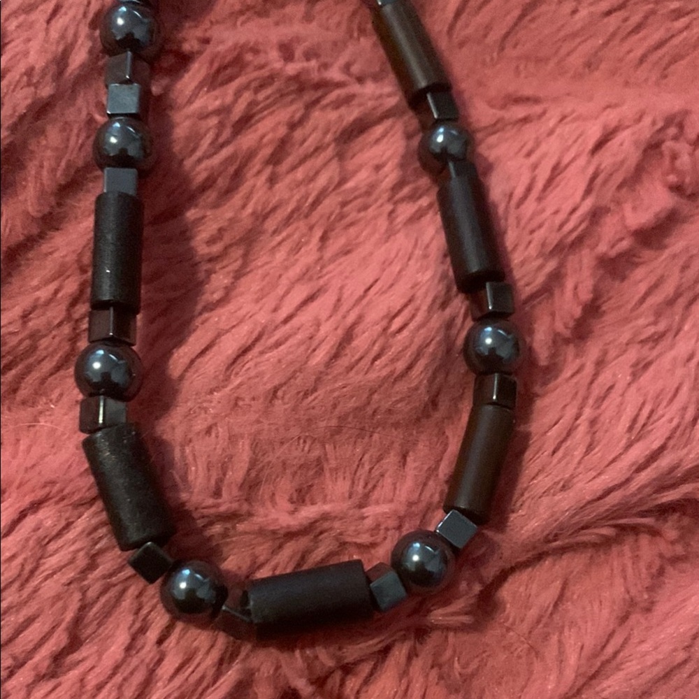 Elegant Black Beaded Necklace unisex